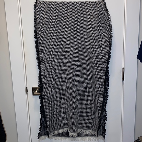Zara Black and White Chevron Scarf - Picture 2 of 2